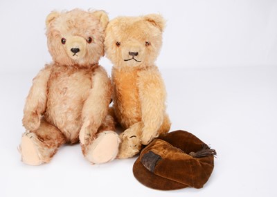 Lot 270 - Two German post-war teddy bears