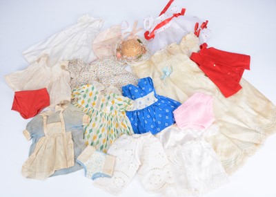 Lot 306 - A selection of small to medium dolls clothes