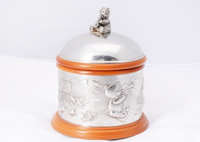 Lot 353 - A Royal Selangor teddy bear musical box
