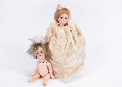 Lot 379 - Two German dolls' house dolls