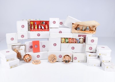 Lot 394 - A large selection of Christmas ornaments