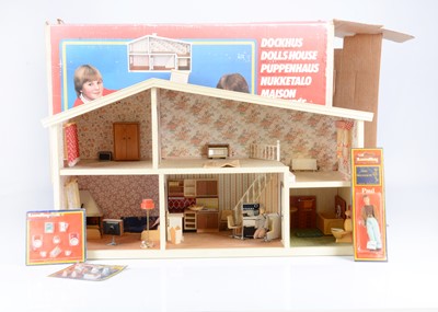 Lot 476 - A Lundby dolls house and contents