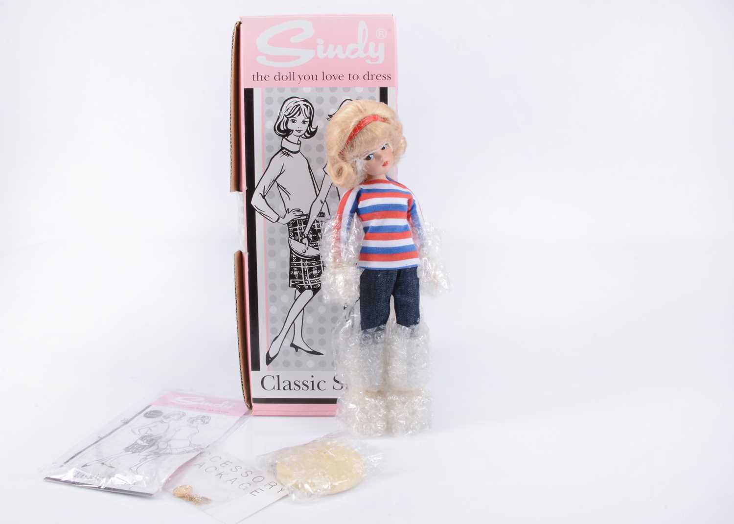 Lot 554 - A porcelain Classic Sindy doll 2006