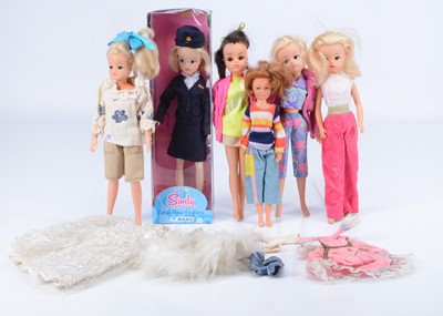 Lot 609 - Five Pedigree Sindy dolls