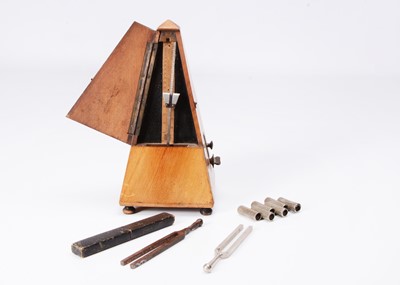 Lot 525 - Guitars / Metronome / Tuning Forks