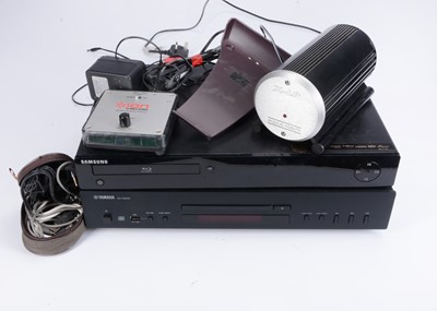 Lot 534 - CD and Blue-Ray Players / Pre-Amp