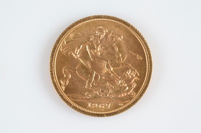 Lot 22 - An Elizabeth II full gold sovereign