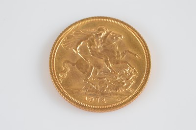 Lot 31 - An Elizabeth II full gold sovereign