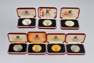 Lot 33 - Seven 1970s Isle of Man One Crown coins