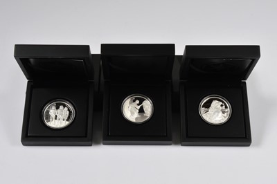 Lot 46 - A set of three New Zealand Mint modern Star Wars 1 oz silver coins