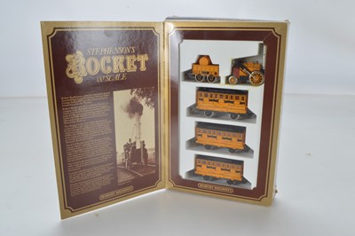 Lot 18 - Early Hornby 00 Gauge R796 Stephenson's Rocket Train Pack