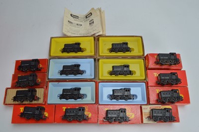 Lot 28 - Tri-ang Dock Authority Diesel shunters  in original boxes (16)