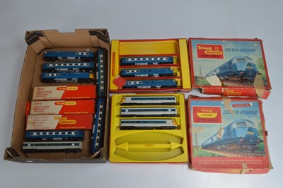Lot 53 - Tri-ang 00 gauge Midland Pullman sets and extra vehicles (9)
