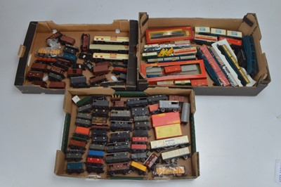 Lot 68 - Hornby Tri-ang and other Freight wagons Private Owner 00 gauge (92)