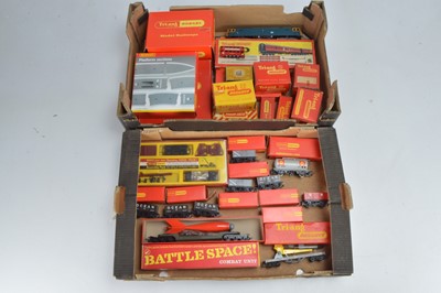 Lot 76 - Hornby Tri-ang  Freight wagons Accessories and a Locomotive 00 gauge (24)