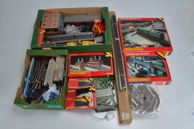Lot 100 - Hornby Peco 00 gauge assorted Track pieces with Boxed and unboxed buildings and accessories (qty in 3 boxes)