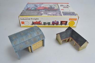 Lot 108 - Hornby Industrial freight train set 00 gauge with extra buildings (3)