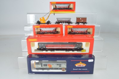 Lot 125 - Hornby Bachmann  00 gauge Locomotives and wagons (8)