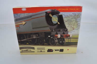 Lot 130 - Hornby (China) R1119 boxed 00 Gauge Golden Arrow Train Pack