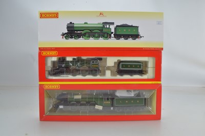 Lot 139 - Hornby (China) boxed 00 Gauge LNER green Steam Locomotives and Tenders (3)