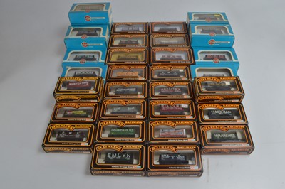 Lot 150 - Mainline Airfix open mineral wagons in original boxes 00 gauge (37)