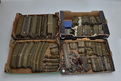 Lot 175 - Hornby-Dublo 00 Gauge 3-Rail unboxed Track and Points (large qty 800+))