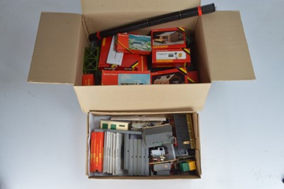 Lot 250 - 00 Gauge Wagon Kits by Slaters MAJ Three Aitch and others SMP EM Gauge Point Kits and  Diecast Bus Kits by GS and Varney (29)