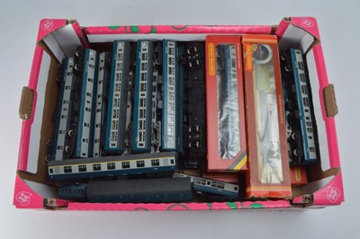 Lot 290 - Hornby Mainline HST Diesel train with Mark 1, 2 and 3 coaches all in blue/grey liveries (27)