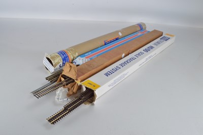 Lot 293 - Peco and other long length Flexitrack and Setrack (74)