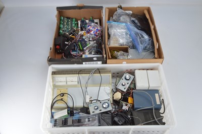 Lot 298 - Railway Electronic and Electrical equipment including Controllers for all gauges (qty in 3 boxes)