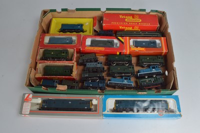 Lot 327 - Tri-ang Hornby Lima and other Diesel Locomotives 00 gauge (22)