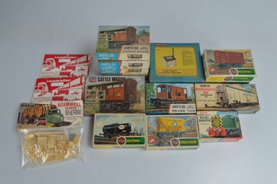 Lot 358 - Unbuilt Airfix Peco Modeland 00 gauge construction kits mostly rolling stock (16)