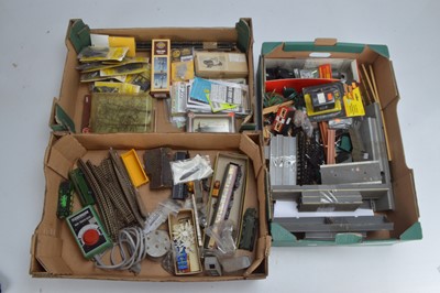Lot 364 - Ratio Gem Tiny Signs and other 00 gauge Railway accessories (qty in 3 boxes)