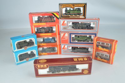 Lot 378 - Hornby Airfix Mainline Lima 00 gauge Steam Locomotives and coaches in original boxes (13)