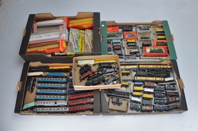 Lot 380 - Hornby Peco Airfix Playcraft and other 00/H0 gauge rolling stock parts and kits (qty in 4 boxes)