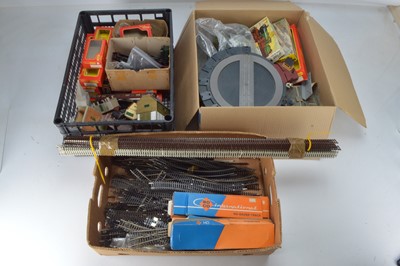 Lot 388 - Peco Roco Hornby 00/H0 gauge track with buildings Rolling stock parts and a controller (qty in 3 boxes)