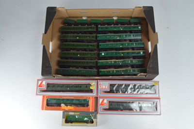 Lot 390 - Hornby Tri-ang Wrenn Lima Multiple Units and rolling stock all in green liveries (25)