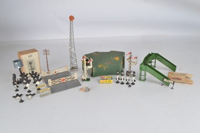 Lot 412 - Oo Gauge Accessories by Crescent Master Models and other Manufacturers (qty)