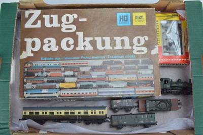Lot 421 - Piko Fleischmann H0 gauge rolling stock with some 00 items (7)