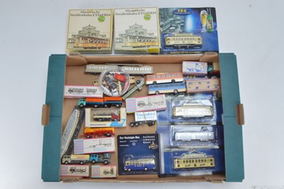 Lot 422 - Wiking VEB Bausatz and other H0 scale Road vehicles and trams  (29)
