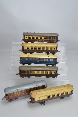 Lot 467 - Hornby O Gauge coaches (6)