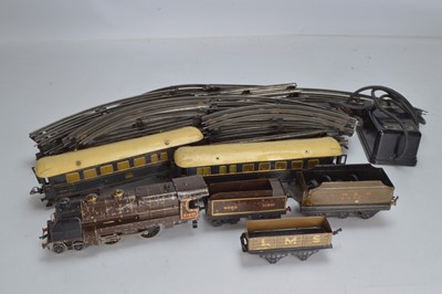 Lot 475 - Hornby O gauge NORD No 31801 Locomotive and Tender 4-4-2 with two Wagons-Lits, Bowman Tender and 3 rail track