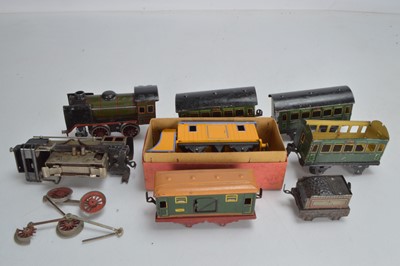 Lot 492 - Hornby and Marklin O Gauge rolling stock and Locomotives (8)