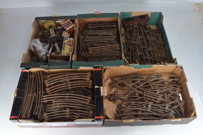 Lot 499 - A large qty of Hornby track and associated accessories (5 boxes)
