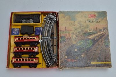 Lot 566 - Mettoy 0 Gauge boxed 5364/2 clockwork Passenger Train Set