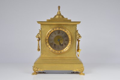 Lot 17 - An early 20th century gilt mantle clock