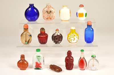 Lot 47 - Fifteen Chinese snuff bottles