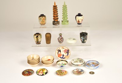Lot 51 - A group of small Far Eastern ceramics and other items