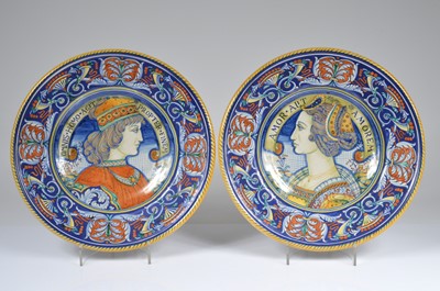 Lot 61 - A modern pair of Maiolica Pottery chargers by Alvaro Binaglia