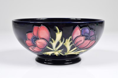 Lot 110 - A modern Moorcroft Pottery bowl